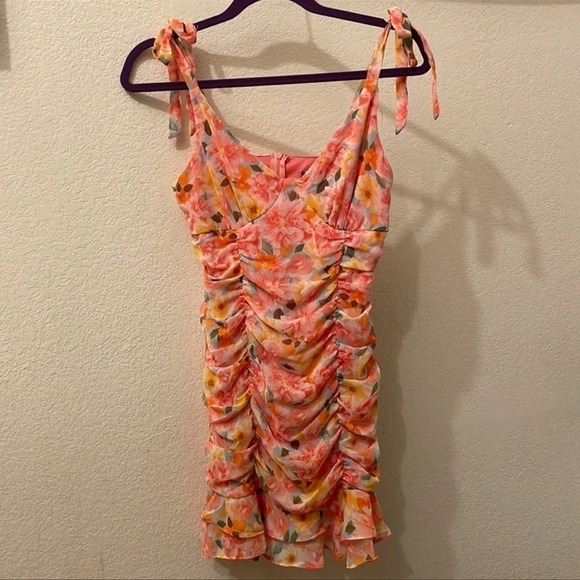 Lily Rose Floral Ruched Bodycon Mini Dress 💐​​​​​​​​​ - Picture 1 of 8